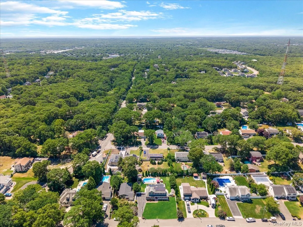 14 Tulip Avenue, Brookhaven, NY, 4 Bedrooms Bedrooms, 10 Rooms Rooms,2 BathroomsBathrooms,Residential,For Rent,Tulip,0,1017365 14 Tulip Avenue, Brookhaven, NY, 4 Bedrooms Bedrooms, 10 Rooms Rooms,2 BathroomsBathrooms,Residential,For Rent,Tulip,0,1017365