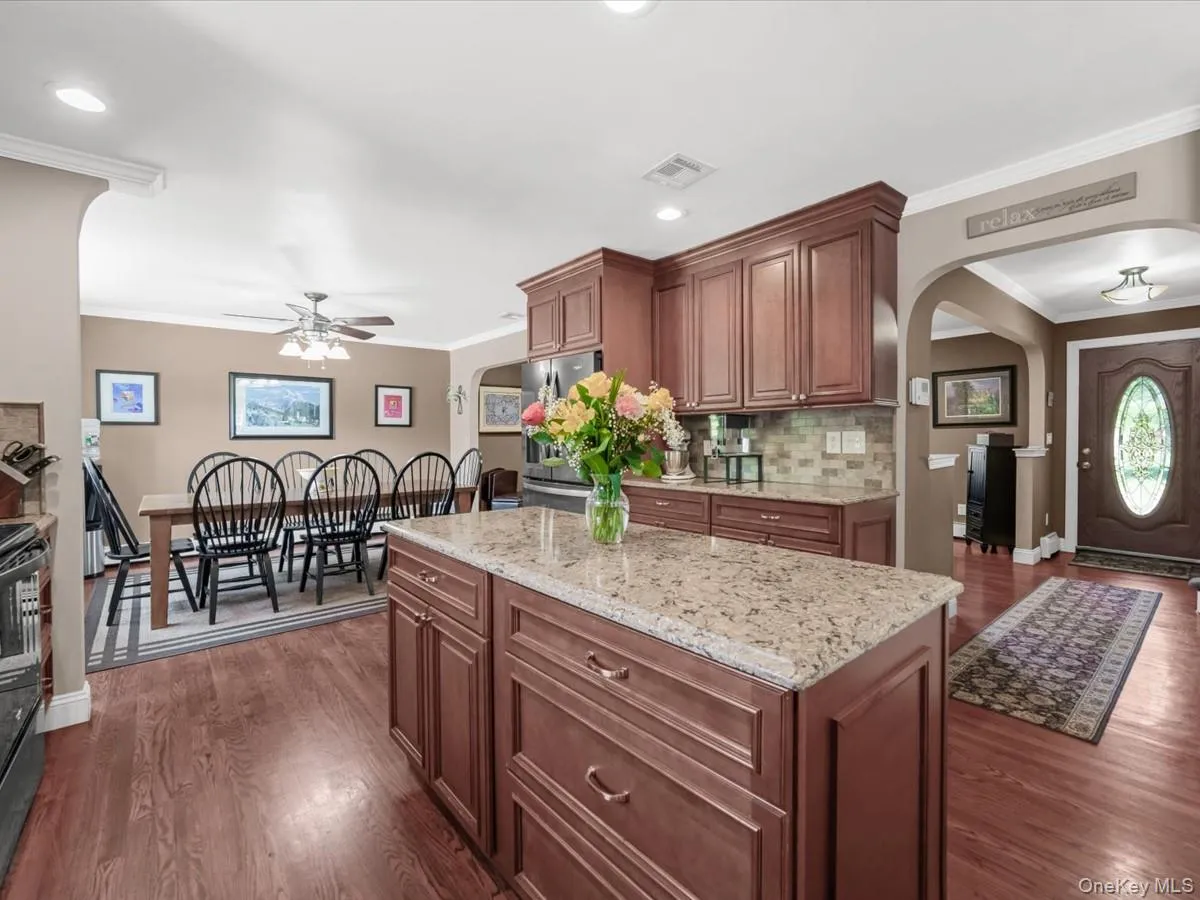 14 Tulip Avenue, Brookhaven, NY, 4 Bedrooms Bedrooms, 10 Rooms Rooms,2 BathroomsBathrooms,Residential,For Rent,Tulip,0,1017365 14 Tulip Avenue, Brookhaven, NY, 4 Bedrooms Bedrooms, 10 Rooms Rooms,2 BathroomsBathrooms,Residential,For Rent,Tulip,0,1017365