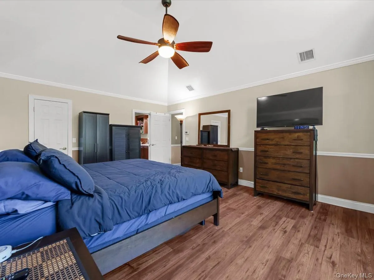 14 Tulip Avenue, Brookhaven, NY, 4 Bedrooms Bedrooms, 10 Rooms Rooms,2 BathroomsBathrooms,Residential,For Rent,Tulip,0,1017365 14 Tulip Avenue, Brookhaven, NY, 4 Bedrooms Bedrooms, 10 Rooms Rooms,2 BathroomsBathrooms,Residential,For Rent,Tulip,0,1017365