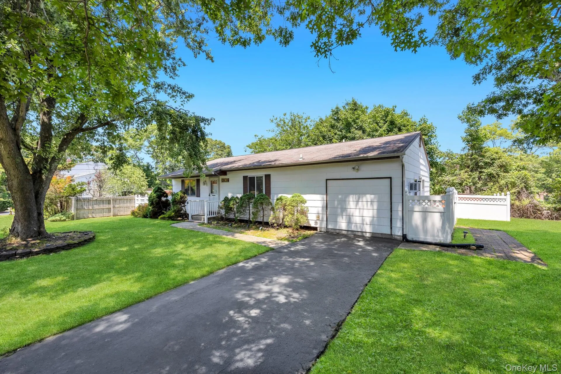 9 Daniel Court, Brookhaven, NY, 3 Bedrooms Bedrooms, 5 Rooms Rooms,2 BathroomsBathrooms,Residential,For Rent,Daniel,0,1017367 9 Daniel Court, Brookhaven, NY, 3 Bedrooms Bedrooms, 5 Rooms Rooms,2 BathroomsBathrooms,Residential,For Rent,Daniel,0,1017367