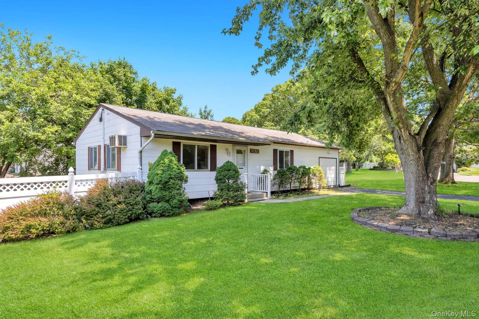 9 Daniel Court, Brookhaven, NY, 3 Bedrooms Bedrooms, 5 Rooms Rooms,2 BathroomsBathrooms,Residential,For Rent,Daniel,0,1017367 9 Daniel Court, Brookhaven, NY, 3 Bedrooms Bedrooms, 5 Rooms Rooms,2 BathroomsBathrooms,Residential,For Rent,Daniel,0,1017367