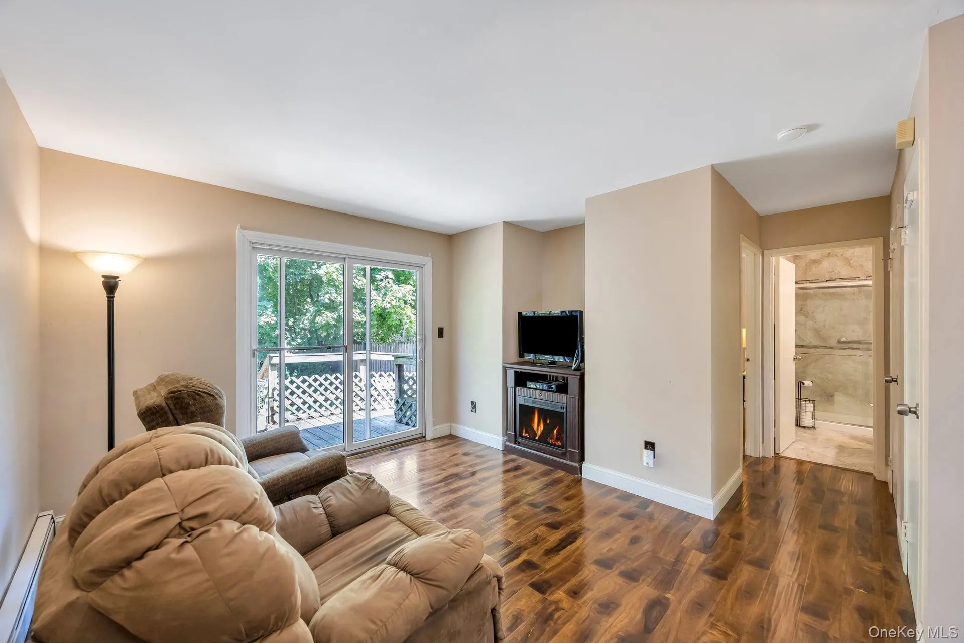 9 Daniel Court, Brookhaven, NY, 3 Bedrooms Bedrooms, 5 Rooms Rooms,2 BathroomsBathrooms,Residential,For Rent,Daniel,0,1017367 9 Daniel Court, Brookhaven, NY, 3 Bedrooms Bedrooms, 5 Rooms Rooms,2 BathroomsBathrooms,Residential,For Rent,Daniel,0,1017367