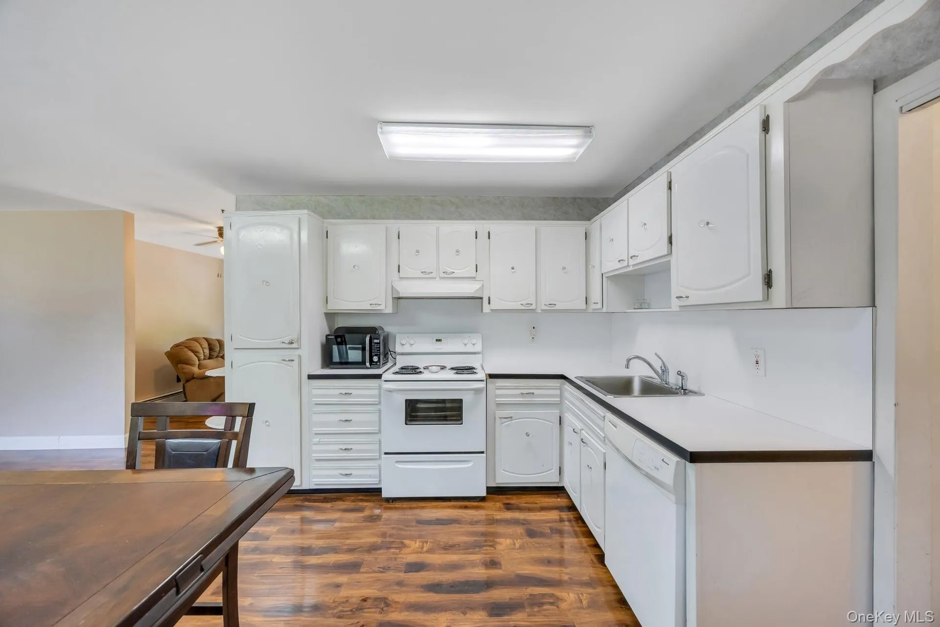 9 Daniel Court, Brookhaven, NY, 3 Bedrooms Bedrooms, 5 Rooms Rooms,2 BathroomsBathrooms,Residential,For Rent,Daniel,0,1017367 9 Daniel Court, Brookhaven, NY, 3 Bedrooms Bedrooms, 5 Rooms Rooms,2 BathroomsBathrooms,Residential,For Rent,Daniel,0,1017367