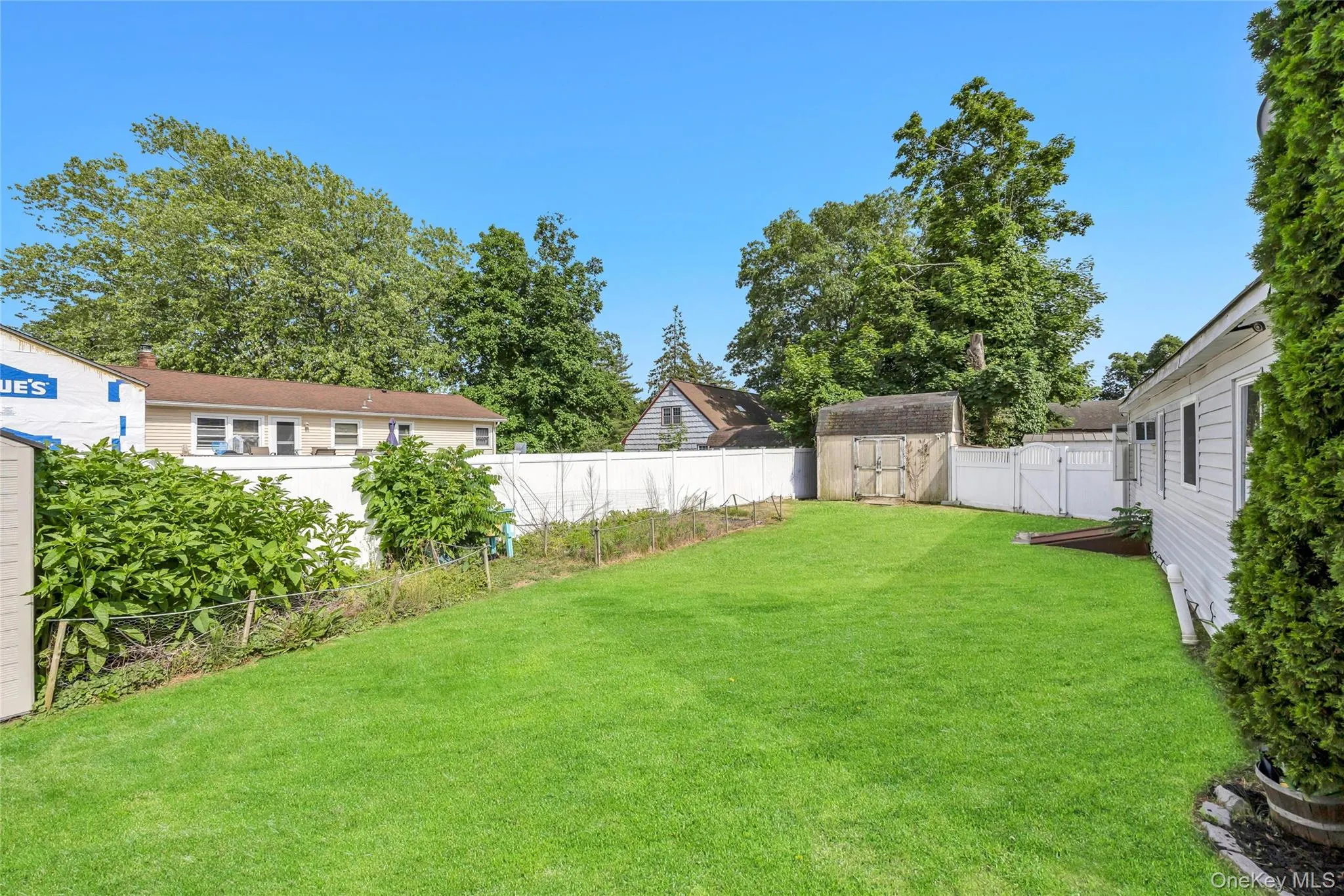 115 Dahlia Drive, Brookhaven, NY, 4 Bedrooms Bedrooms, 7 Rooms Rooms,2 BathroomsBathrooms,Residential,For Rent,Dahlia,0,KEY1017368 115 Dahlia Drive, Brookhaven, NY, 4 Bedrooms Bedrooms, 7 Rooms Rooms,2 BathroomsBathrooms,Residential,For Rent,Dahlia,0,KEY1017368