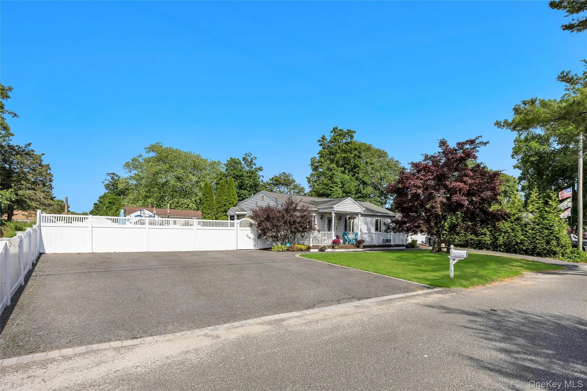 115 Dahlia Drive, Brookhaven, NY, 4 Bedrooms Bedrooms, 7 Rooms Rooms,2 BathroomsBathrooms,Residential,For Rent,Dahlia,0,KEY1017368 115 Dahlia Drive, Brookhaven, NY, 4 Bedrooms Bedrooms, 7 Rooms Rooms,2 BathroomsBathrooms,Residential,For Rent,Dahlia,0,KEY1017368