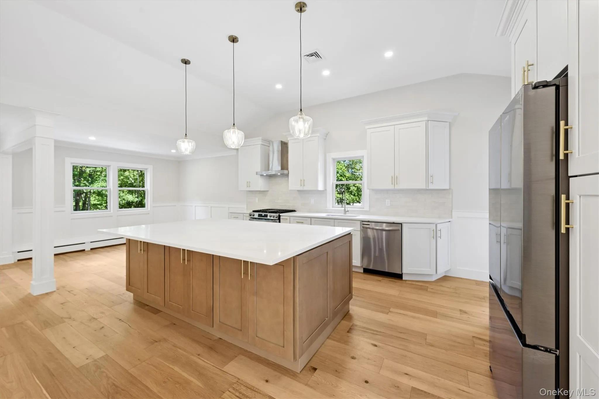 20 Camelia Place, Smithtown, NY, 4 Bedrooms Bedrooms, 8 Rooms Rooms,2 BathroomsBathrooms,Residential,For Rent,Camelia,0,KEY1017370 20 Camelia Place, Smithtown, NY, 4 Bedrooms Bedrooms, 8 Rooms Rooms,2 BathroomsBathrooms,Residential,For Rent,Camelia,0,KEY1017370