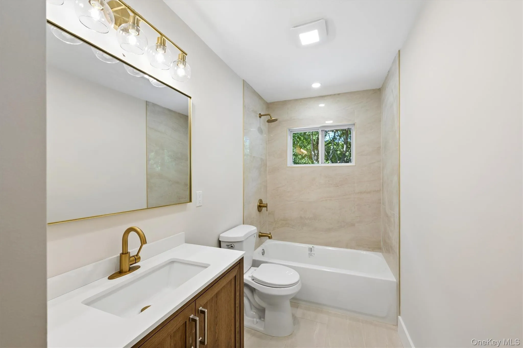 20 Camelia Place, Smithtown, NY, 4 Bedrooms Bedrooms, 8 Rooms Rooms,2 BathroomsBathrooms,Residential,For Rent,Camelia,0,KEY1017370 20 Camelia Place, Smithtown, NY, 4 Bedrooms Bedrooms, 8 Rooms Rooms,2 BathroomsBathrooms,Residential,For Rent,Camelia,0,KEY1017370