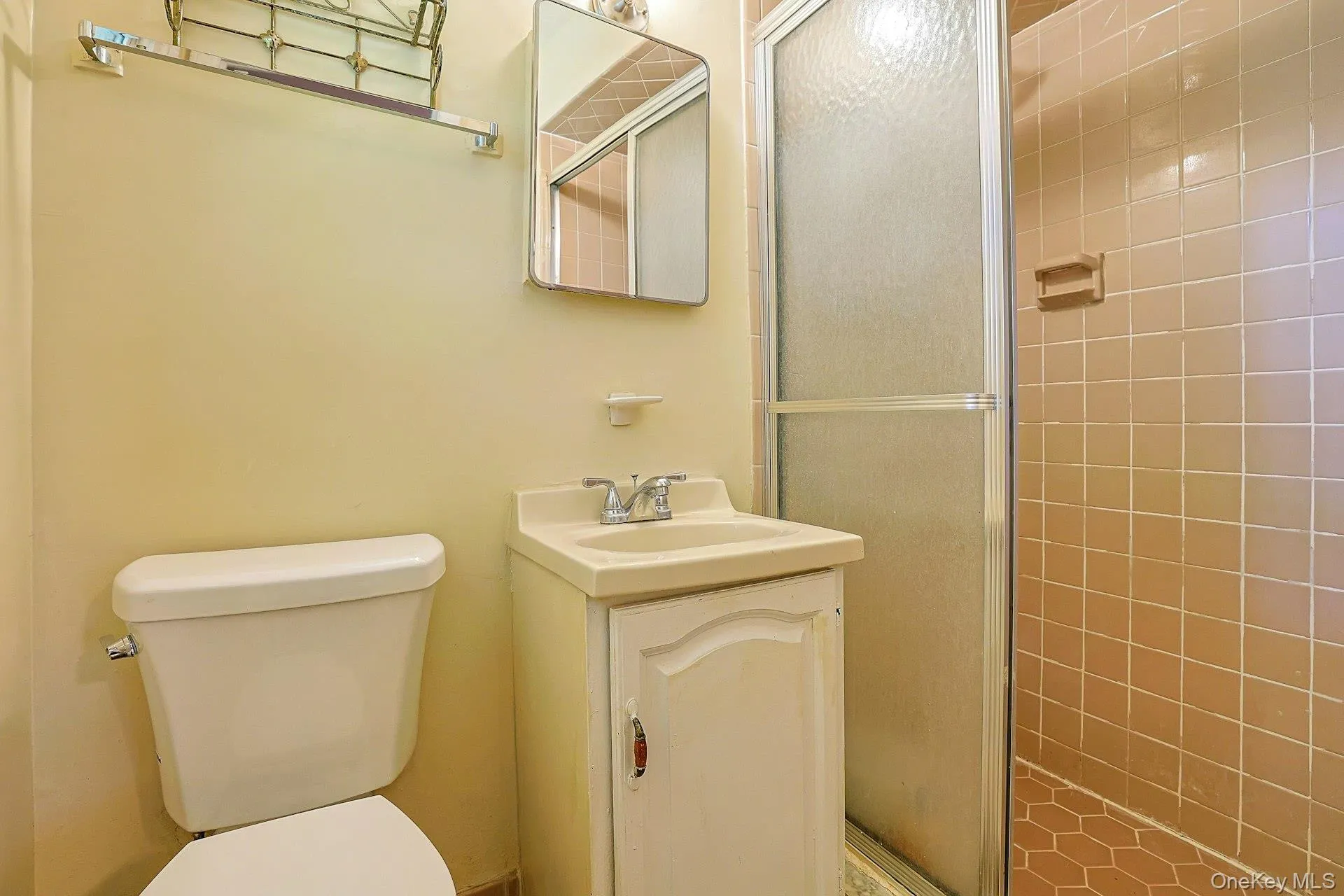 635 Gilbert Avenue, Orangetown, NY, 3 Bedrooms Bedrooms, 7 Rooms Rooms,2 BathroomsBathrooms,Residential,For Rent,Gilbert,0,1017371 635 Gilbert Avenue, Orangetown, NY, 3 Bedrooms Bedrooms, 7 Rooms Rooms,2 BathroomsBathrooms,Residential,For Rent,Gilbert,0,1017371