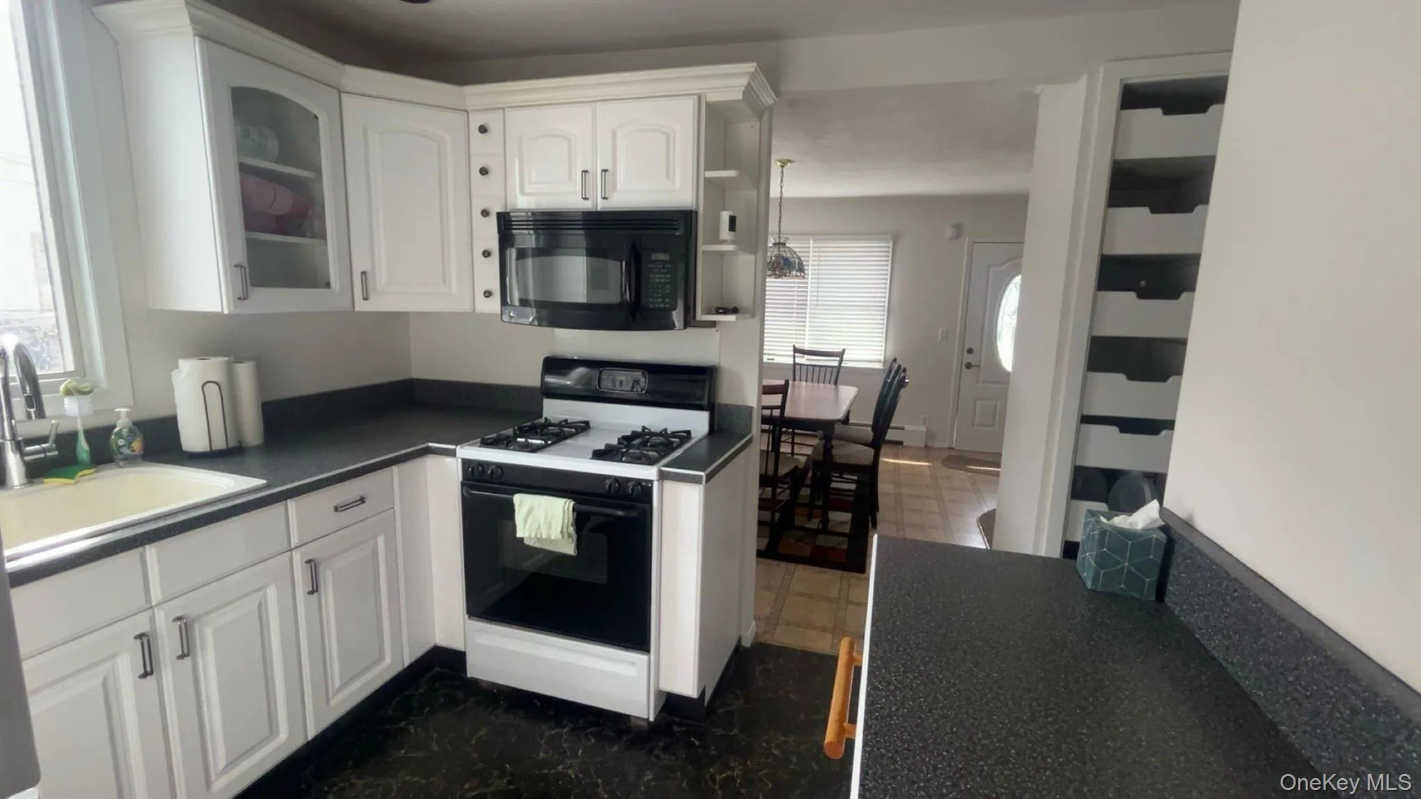 54 17th Street, West Babylon, NY, 5 Bedrooms Bedrooms, 10 Rooms Rooms,2 BathroomsBathrooms,Residential,For Rent,17th,0,KEY1017374 54 17th Street, West Babylon, NY, 5 Bedrooms Bedrooms, 10 Rooms Rooms,2 BathroomsBathrooms,Residential,For Rent,17th,0,KEY1017374