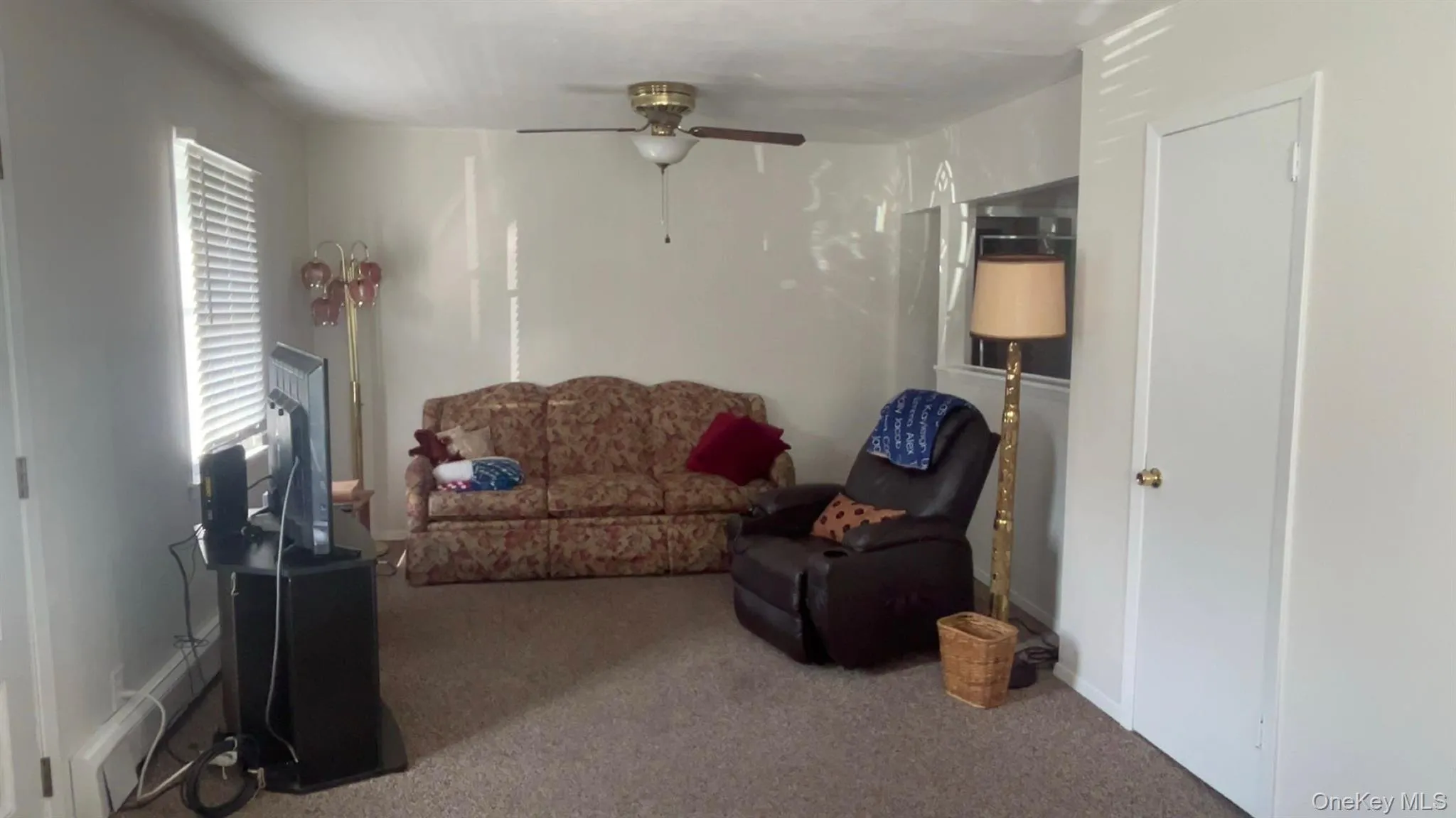 54 17th Street, West Babylon, NY, 5 Bedrooms Bedrooms, 10 Rooms Rooms,2 BathroomsBathrooms,Residential,For Rent,17th,0,KEY1017374 54 17th Street, West Babylon, NY, 5 Bedrooms Bedrooms, 10 Rooms Rooms,2 BathroomsBathrooms,Residential,For Rent,17th,0,KEY1017374