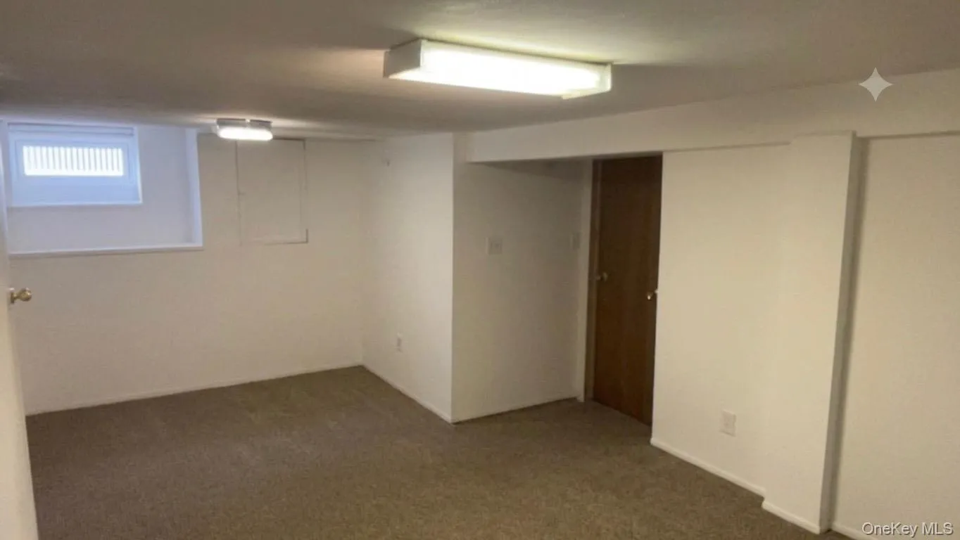 54 17th Street, West Babylon, NY, 5 Bedrooms Bedrooms, 10 Rooms Rooms,2 BathroomsBathrooms,Residential,For Rent,17th,0,KEY1017374 54 17th Street, West Babylon, NY, 5 Bedrooms Bedrooms, 10 Rooms Rooms,2 BathroomsBathrooms,Residential,For Rent,17th,0,KEY1017374