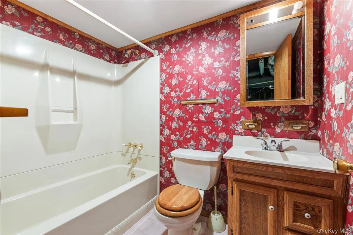 1680 Pine Acres Boulevard, Islip, NY, 3 Bedrooms Bedrooms, 6 Rooms Rooms,2 BathroomsBathrooms,Residential,For Rent,Pine Acres,0,1017376 1680 Pine Acres Boulevard, Islip, NY, 3 Bedrooms Bedrooms, 6 Rooms Rooms,2 BathroomsBathrooms,Residential,For Rent,Pine Acres,0,1017376