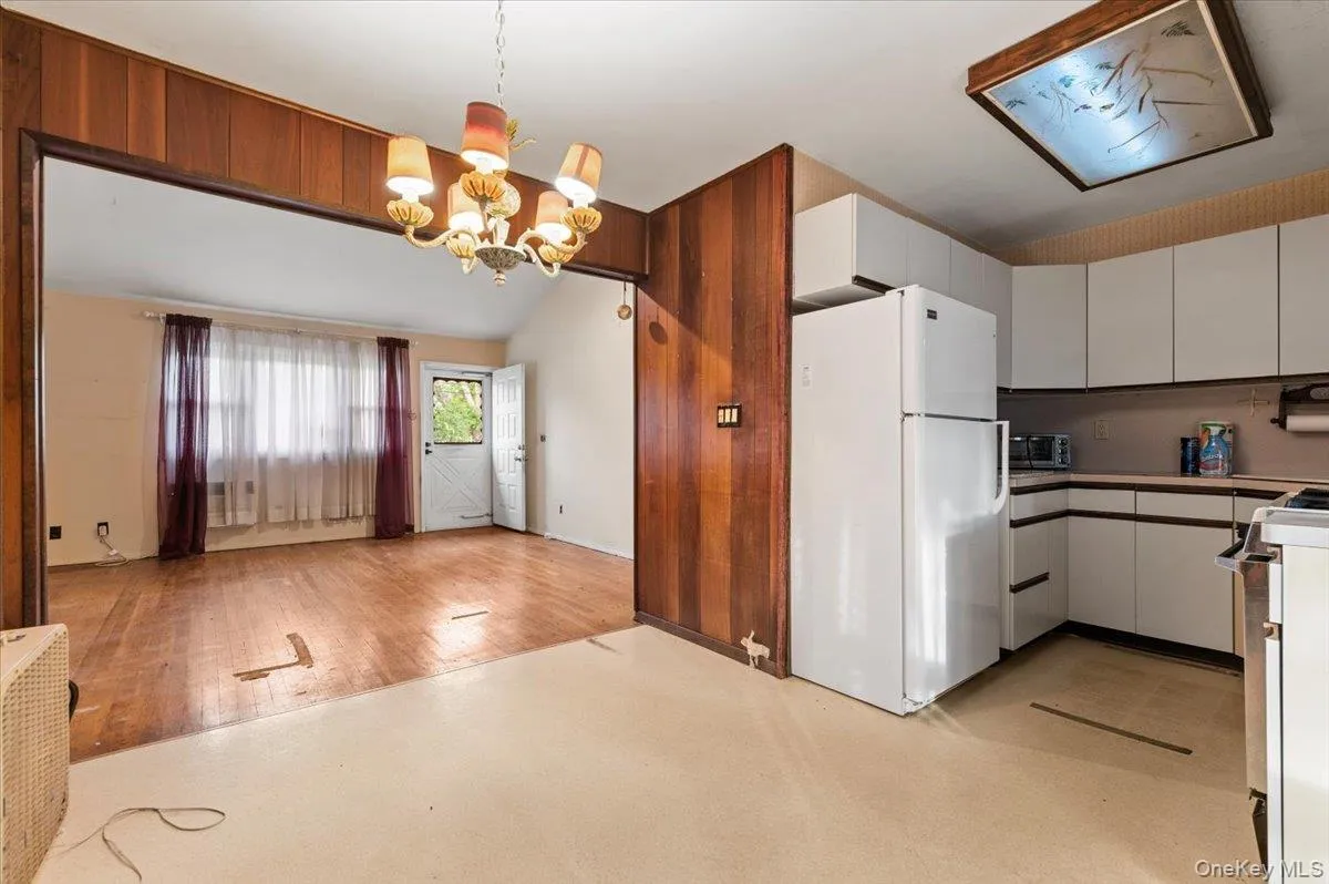 1680 Pine Acres Boulevard, Islip, NY, 3 Bedrooms Bedrooms, 6 Rooms Rooms,2 BathroomsBathrooms,Residential,For Rent,Pine Acres,0,1017376 1680 Pine Acres Boulevard, Islip, NY, 3 Bedrooms Bedrooms, 6 Rooms Rooms,2 BathroomsBathrooms,Residential,For Rent,Pine Acres,0,1017376