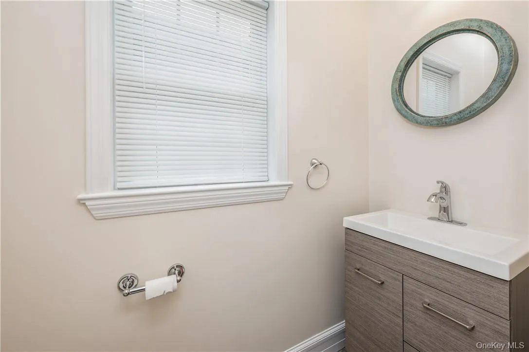 11 Park Avenue, Harrison, NY, 4 Bedrooms Bedrooms, 7 Rooms Rooms,3 BathroomsBathrooms,Residential Lease,For Rent,Park,0,KEY1017377 11 Park Avenue, Harrison, NY, 4 Bedrooms Bedrooms, 7 Rooms Rooms,3 BathroomsBathrooms,Residential Lease,For Rent,Park,0,KEY1017377