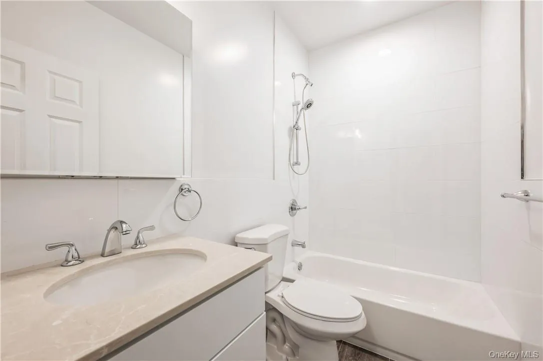 11 Park Avenue, Harrison, NY, 4 Bedrooms Bedrooms, 7 Rooms Rooms,3 BathroomsBathrooms,Residential Lease,For Rent,Park,0,KEY1017377 11 Park Avenue, Harrison, NY, 4 Bedrooms Bedrooms, 7 Rooms Rooms,3 BathroomsBathrooms,Residential Lease,For Rent,Park,0,KEY1017377