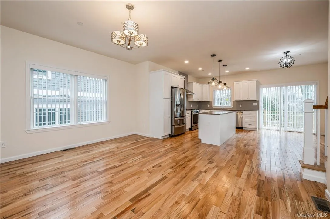 11 Park Avenue, Harrison, NY, 4 Bedrooms Bedrooms, 7 Rooms Rooms,3 BathroomsBathrooms,Residential Lease,For Rent,Park,0,KEY1017377 11 Park Avenue, Harrison, NY, 4 Bedrooms Bedrooms, 7 Rooms Rooms,3 BathroomsBathrooms,Residential Lease,For Rent,Park,0,KEY1017377