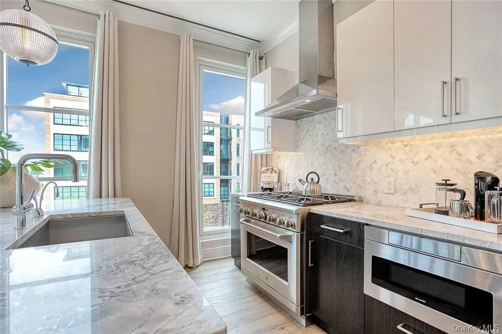 100 Garvies Point Road, Glen Cove, NY, 2 Bedrooms Bedrooms, 3 Rooms Rooms,2 BathroomsBathrooms,Residential,For Rent,Garvies Point,0,1017380 100 Garvies Point Road, Glen Cove, NY, 2 Bedrooms Bedrooms, 3 Rooms Rooms,2 BathroomsBathrooms,Residential,For Rent,Garvies Point,0,1017380