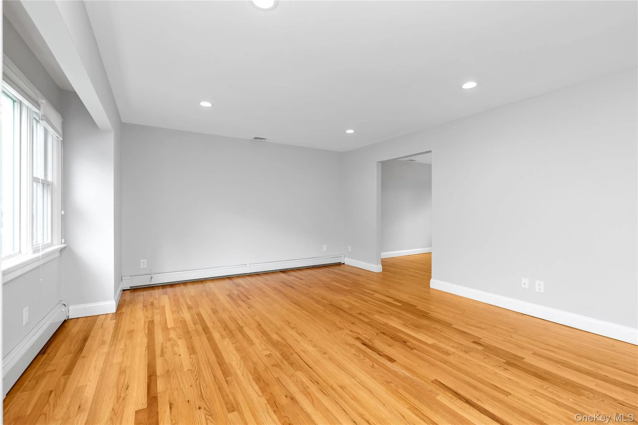 38 Dunes Lane, North Hempstead, NY, 3 Bedrooms Bedrooms, 6 Rooms Rooms,1 BathroomBathrooms,Residential Lease,For Rent,Dunes,0,1017385 38 Dunes Lane, North Hempstead, NY, 3 Bedrooms Bedrooms, 6 Rooms Rooms,1 BathroomBathrooms,Residential Lease,For Rent,Dunes,0,1017385