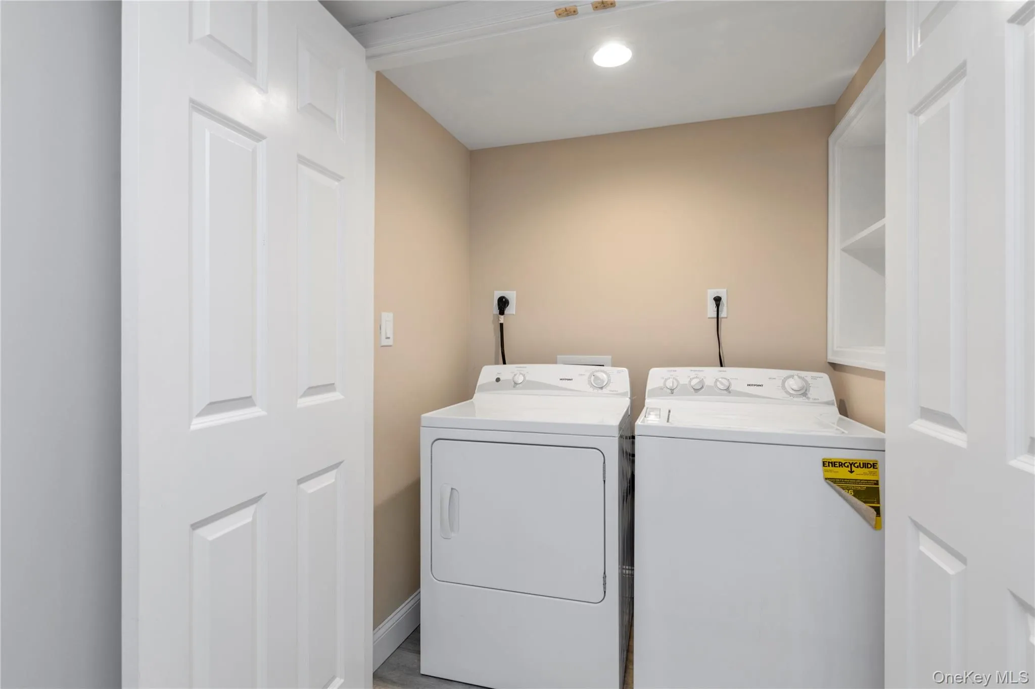 38 Dunes Lane, North Hempstead, NY, 3 Bedrooms Bedrooms, 6 Rooms Rooms,1 BathroomBathrooms,Residential Lease,For Rent,Dunes,0,1017385 38 Dunes Lane, North Hempstead, NY, 3 Bedrooms Bedrooms, 6 Rooms Rooms,1 BathroomBathrooms,Residential Lease,For Rent,Dunes,0,1017385