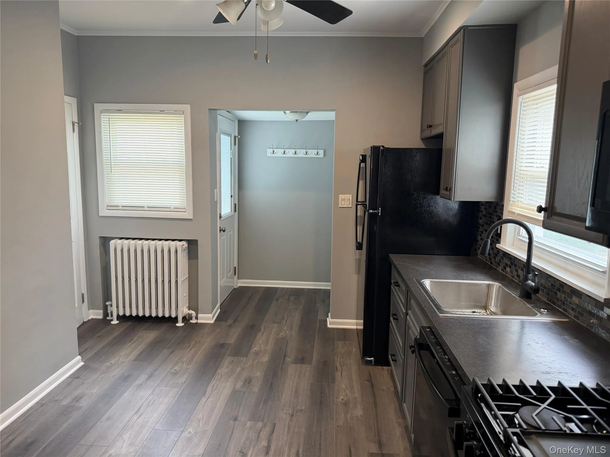 671 Main Street, Oyster Bay, NY, 2 Bedrooms Bedrooms, 4 Rooms Rooms,1 BathroomBathrooms,Residential Lease,For Rent,Main,0,1017390 671 Main Street, Oyster Bay, NY, 2 Bedrooms Bedrooms, 4 Rooms Rooms,1 BathroomBathrooms,Residential Lease,For Rent,Main,0,1017390