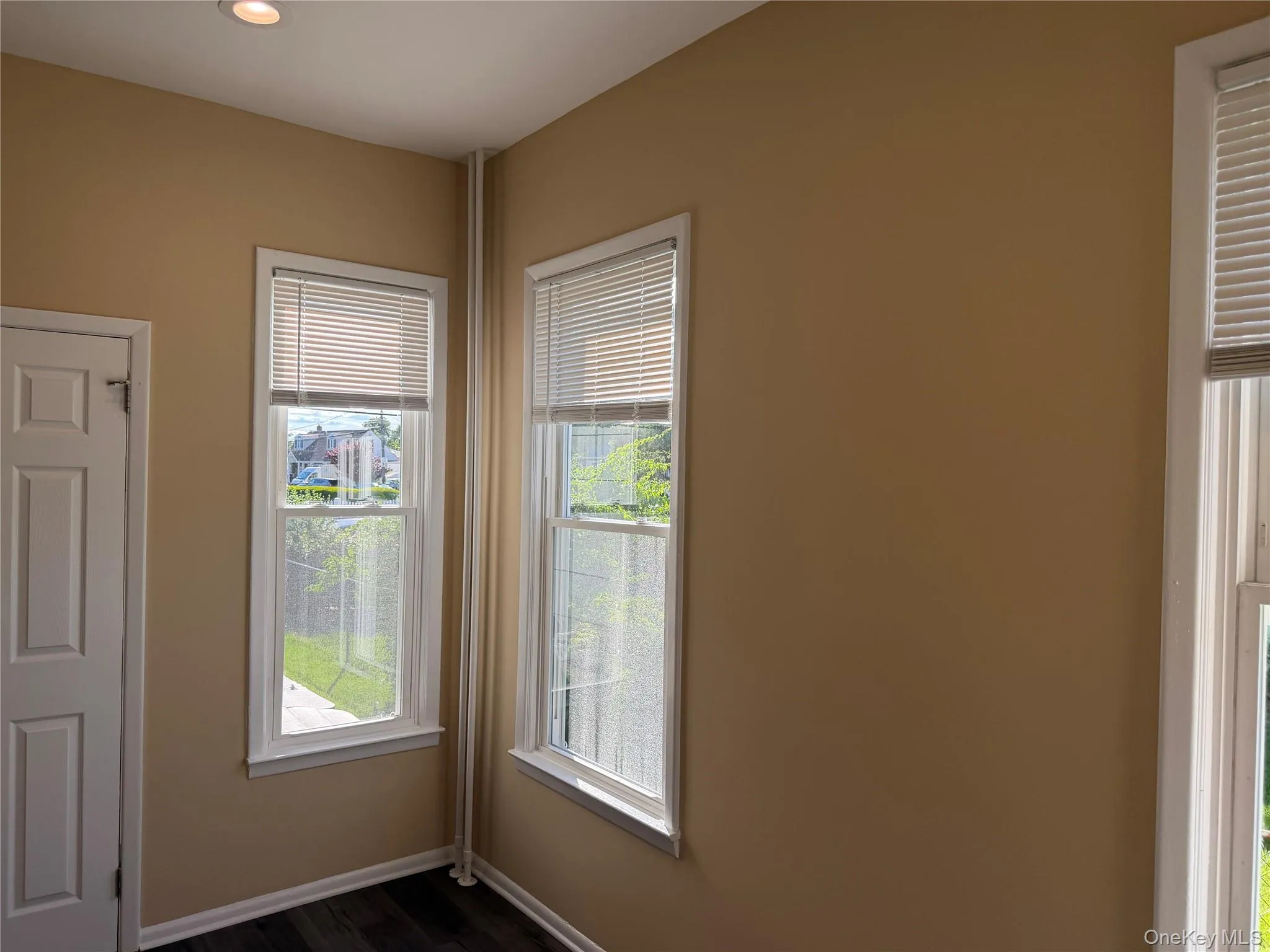 671 Main Street, Oyster Bay, NY, 2 Bedrooms Bedrooms, 4 Rooms Rooms,1 BathroomBathrooms,Residential Lease,For Rent,Main,0,1017390 671 Main Street, Oyster Bay, NY, 2 Bedrooms Bedrooms, 4 Rooms Rooms,1 BathroomBathrooms,Residential Lease,For Rent,Main,0,1017390