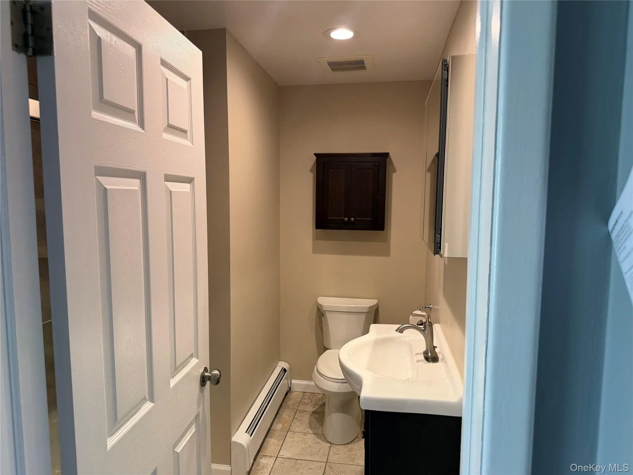671 Main Street, Oyster Bay, NY, 2 Bedrooms Bedrooms, 4 Rooms Rooms,1 BathroomBathrooms,Residential Lease,For Rent,Main,0,1017390 671 Main Street, Oyster Bay, NY, 2 Bedrooms Bedrooms, 4 Rooms Rooms,1 BathroomBathrooms,Residential Lease,For Rent,Main,0,1017390