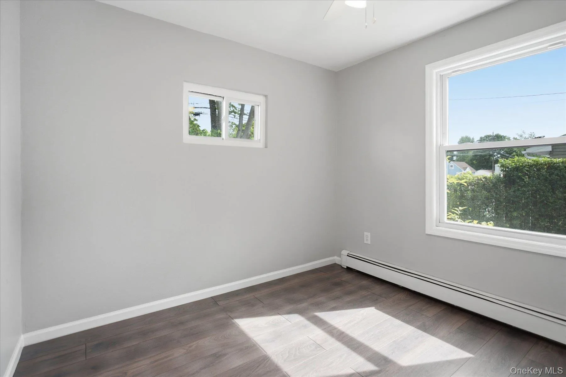 42 Bradley Street, Islip, NY, 6 Bedrooms Bedrooms, 10 Rooms Rooms,2 BathroomsBathrooms,Residential,For Rent,Bradley,0,1017391 42 Bradley Street, Islip, NY, 6 Bedrooms Bedrooms, 10 Rooms Rooms,2 BathroomsBathrooms,Residential,For Rent,Bradley,0,1017391