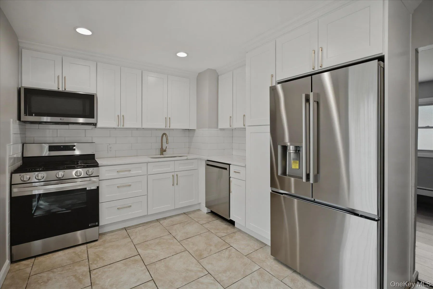 42 Bradley Street, Islip, NY, 6 Bedrooms Bedrooms, 10 Rooms Rooms,2 BathroomsBathrooms,Residential,For Rent,Bradley,0,1017391 42 Bradley Street, Islip, NY, 6 Bedrooms Bedrooms, 10 Rooms Rooms,2 BathroomsBathrooms,Residential,For Rent,Bradley,0,1017391