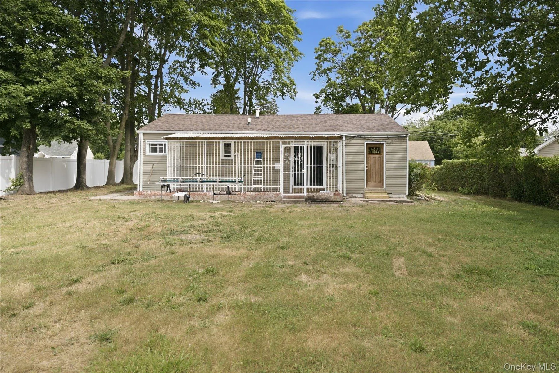 42 Bradley Street, Islip, NY, 6 Bedrooms Bedrooms, 10 Rooms Rooms,2 BathroomsBathrooms,Residential,For Rent,Bradley,0,1017391 42 Bradley Street, Islip, NY, 6 Bedrooms Bedrooms, 10 Rooms Rooms,2 BathroomsBathrooms,Residential,For Rent,Bradley,0,1017391
