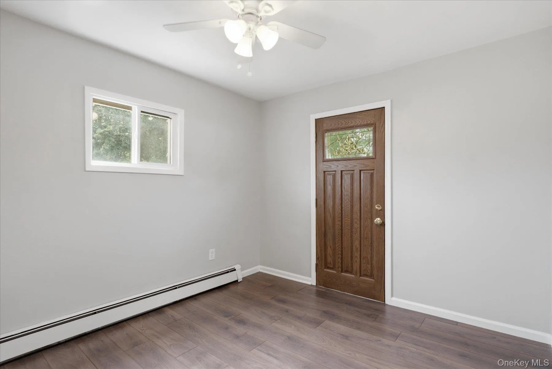 42 Bradley Street, Islip, NY, 6 Bedrooms Bedrooms, 10 Rooms Rooms,2 BathroomsBathrooms,Residential,For Rent,Bradley,0,1017391 42 Bradley Street, Islip, NY, 6 Bedrooms Bedrooms, 10 Rooms Rooms,2 BathroomsBathrooms,Residential,For Rent,Bradley,0,1017391