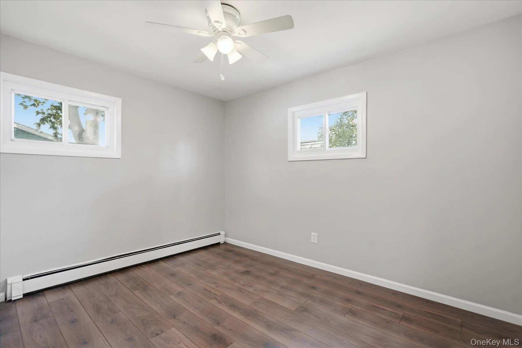 42 Bradley Street, Islip, NY, 6 Bedrooms Bedrooms, 10 Rooms Rooms,2 BathroomsBathrooms,Residential,For Rent,Bradley,0,1017391 42 Bradley Street, Islip, NY, 6 Bedrooms Bedrooms, 10 Rooms Rooms,2 BathroomsBathrooms,Residential,For Rent,Bradley,0,1017391