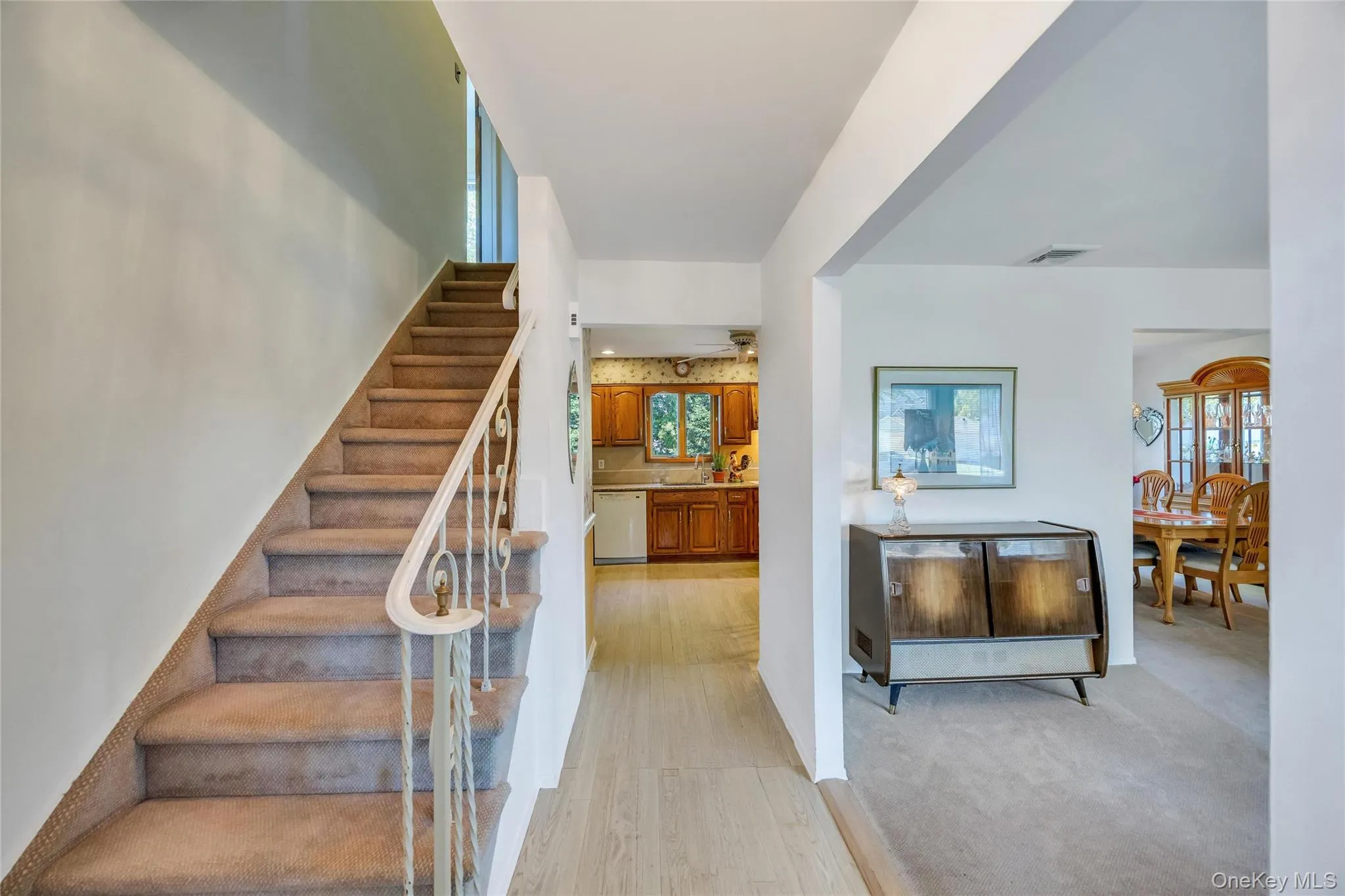 15A Totten Street, Oyster Bay, NY, 4 Bedrooms Bedrooms, 8 Rooms Rooms,2 BathroomsBathrooms,Residential,For Rent,Totten,0,KEY1017392 15A Totten Street, Oyster Bay, NY, 4 Bedrooms Bedrooms, 8 Rooms Rooms,2 BathroomsBathrooms,Residential,For Rent,Totten,0,KEY1017392