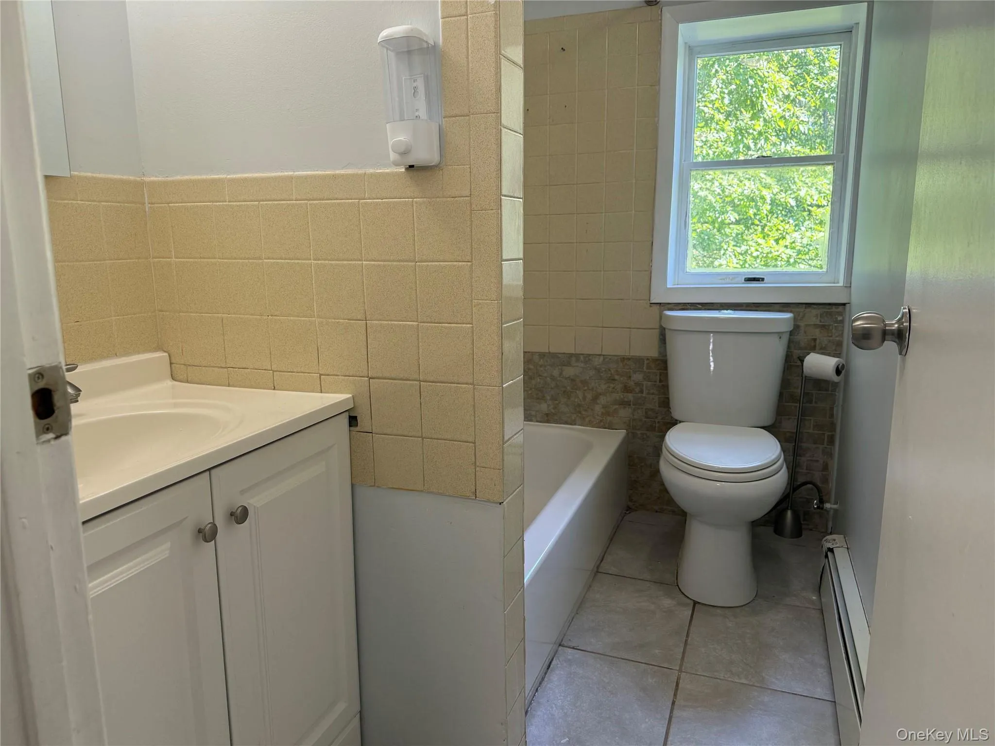 Second floor fall bath Second floor fall bath