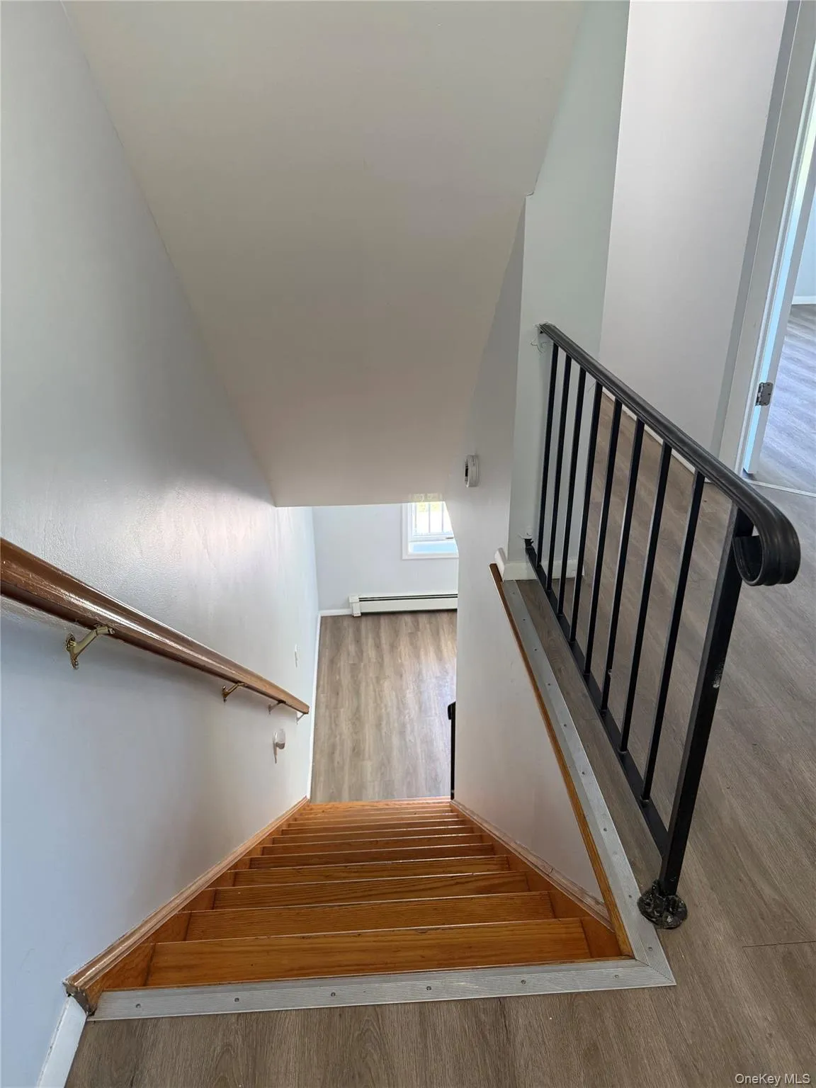570 Mount Hope Road, Middletown, NY, 3 Bedrooms Bedrooms, 5 Rooms Rooms,1 BathroomBathrooms,Residential Lease,For Rent,Mount Hope,0,KEY1017393 570 Mount Hope Road, Middletown, NY, 3 Bedrooms Bedrooms, 5 Rooms Rooms,1 BathroomBathrooms,Residential Lease,For Rent,Mount Hope,0,KEY1017393