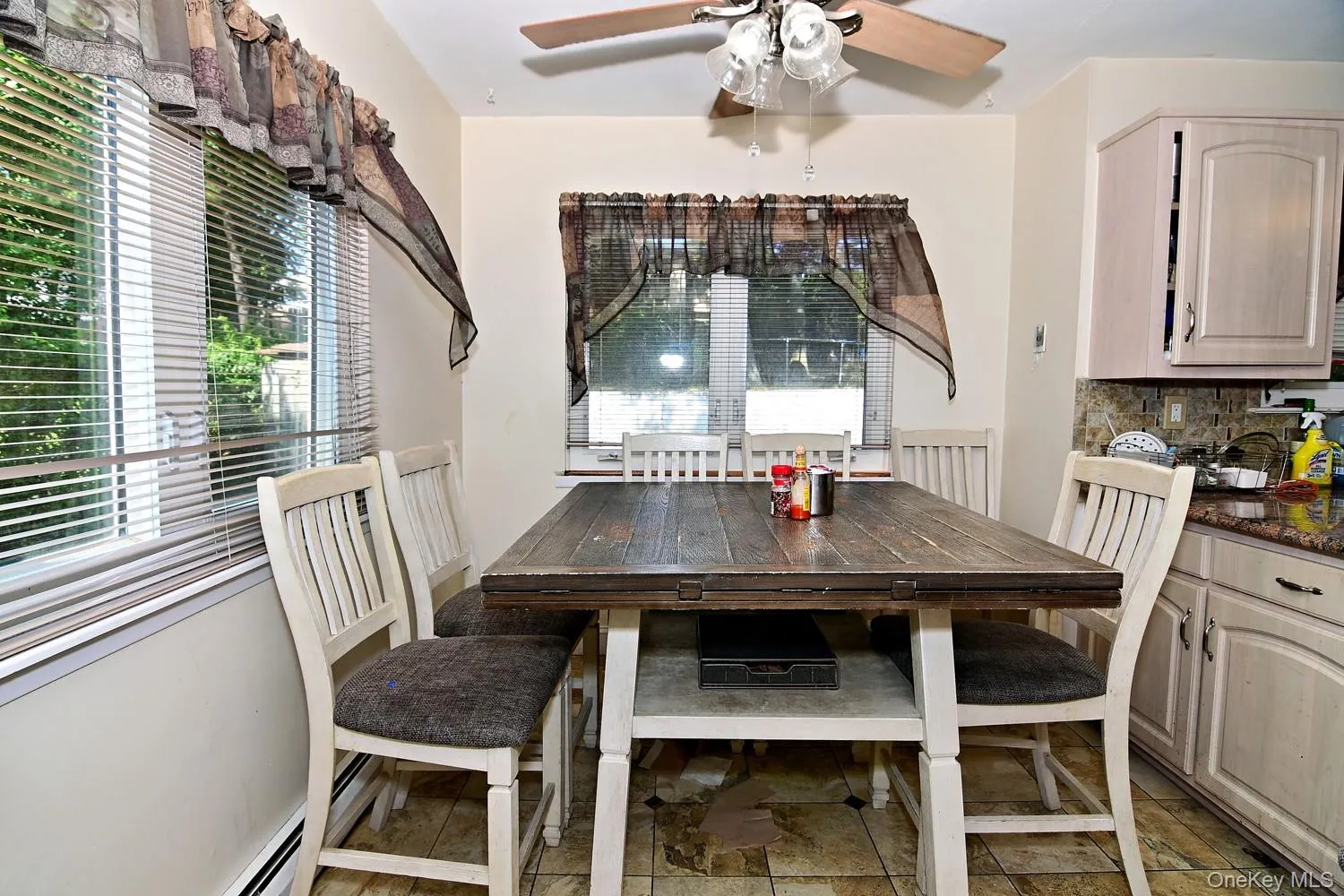 36 Willow Street, Brookhaven, NY, 5 Bedrooms Bedrooms, 10 Rooms Rooms,2 BathroomsBathrooms,Residential,For Rent,Willow,0,1017396 36 Willow Street, Brookhaven, NY, 5 Bedrooms Bedrooms, 10 Rooms Rooms,2 BathroomsBathrooms,Residential,For Rent,Willow,0,1017396
