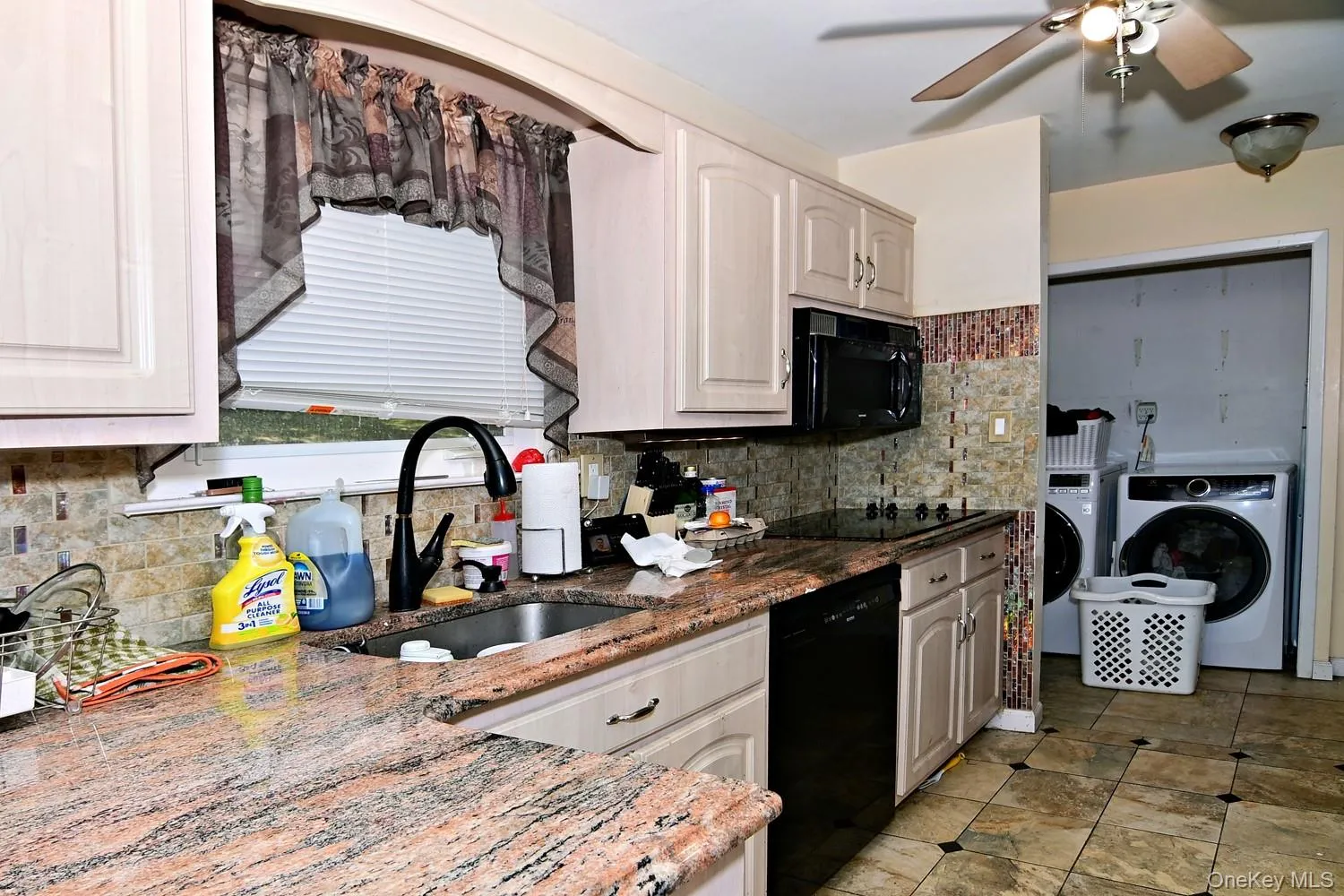 36 Willow Street, Brookhaven, NY, 5 Bedrooms Bedrooms, 10 Rooms Rooms,2 BathroomsBathrooms,Residential,For Rent,Willow,0,1017396 36 Willow Street, Brookhaven, NY, 5 Bedrooms Bedrooms, 10 Rooms Rooms,2 BathroomsBathrooms,Residential,For Rent,Willow,0,1017396