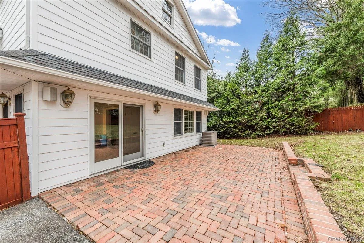 16 Lodge Road, North Hempstead, NY, 4 Bedrooms Bedrooms, 9 Rooms Rooms,3 BathroomsBathrooms,Residential Lease,For Rent,Lodge,0,1017397 16 Lodge Road, North Hempstead, NY, 4 Bedrooms Bedrooms, 9 Rooms Rooms,3 BathroomsBathrooms,Residential Lease,For Rent,Lodge,0,1017397
