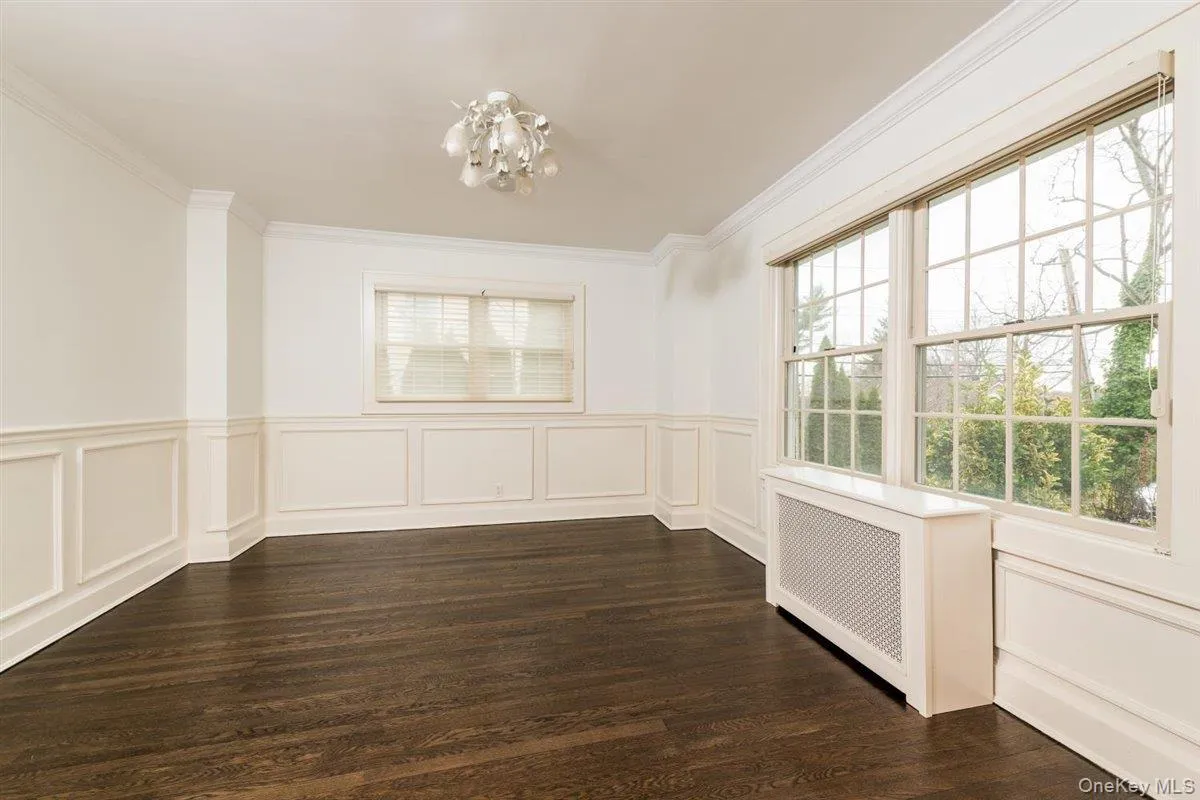 16 Lodge Road, North Hempstead, NY, 4 Bedrooms Bedrooms, 9 Rooms Rooms,3 BathroomsBathrooms,Residential Lease,For Rent,Lodge,0,1017397 16 Lodge Road, North Hempstead, NY, 4 Bedrooms Bedrooms, 9 Rooms Rooms,3 BathroomsBathrooms,Residential Lease,For Rent,Lodge,0,1017397