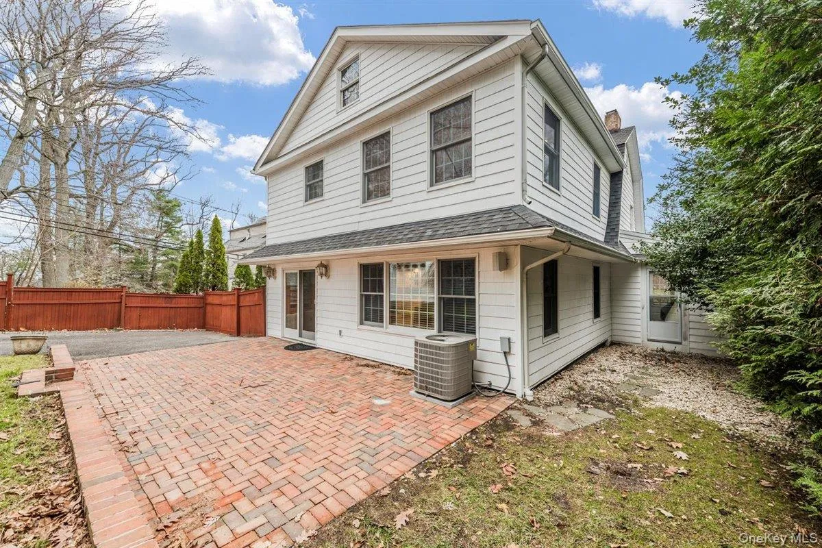 16 Lodge Road, North Hempstead, NY, 4 Bedrooms Bedrooms, 9 Rooms Rooms,3 BathroomsBathrooms,Residential Lease,For Rent,Lodge,0,1017397 16 Lodge Road, North Hempstead, NY, 4 Bedrooms Bedrooms, 9 Rooms Rooms,3 BathroomsBathrooms,Residential Lease,For Rent,Lodge,0,1017397