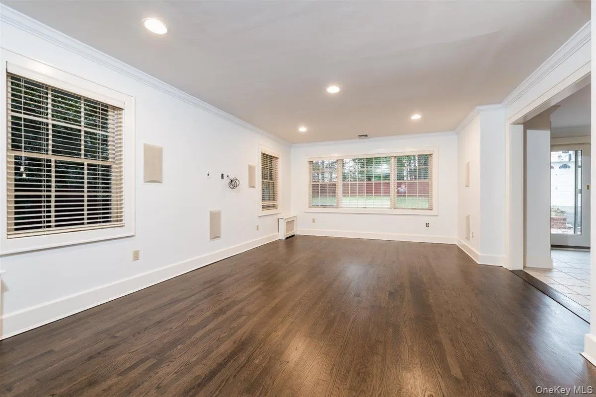16 Lodge Road, North Hempstead, NY, 4 Bedrooms Bedrooms, 9 Rooms Rooms,3 BathroomsBathrooms,Residential Lease,For Rent,Lodge,0,1017397 16 Lodge Road, North Hempstead, NY, 4 Bedrooms Bedrooms, 9 Rooms Rooms,3 BathroomsBathrooms,Residential Lease,For Rent,Lodge,0,1017397