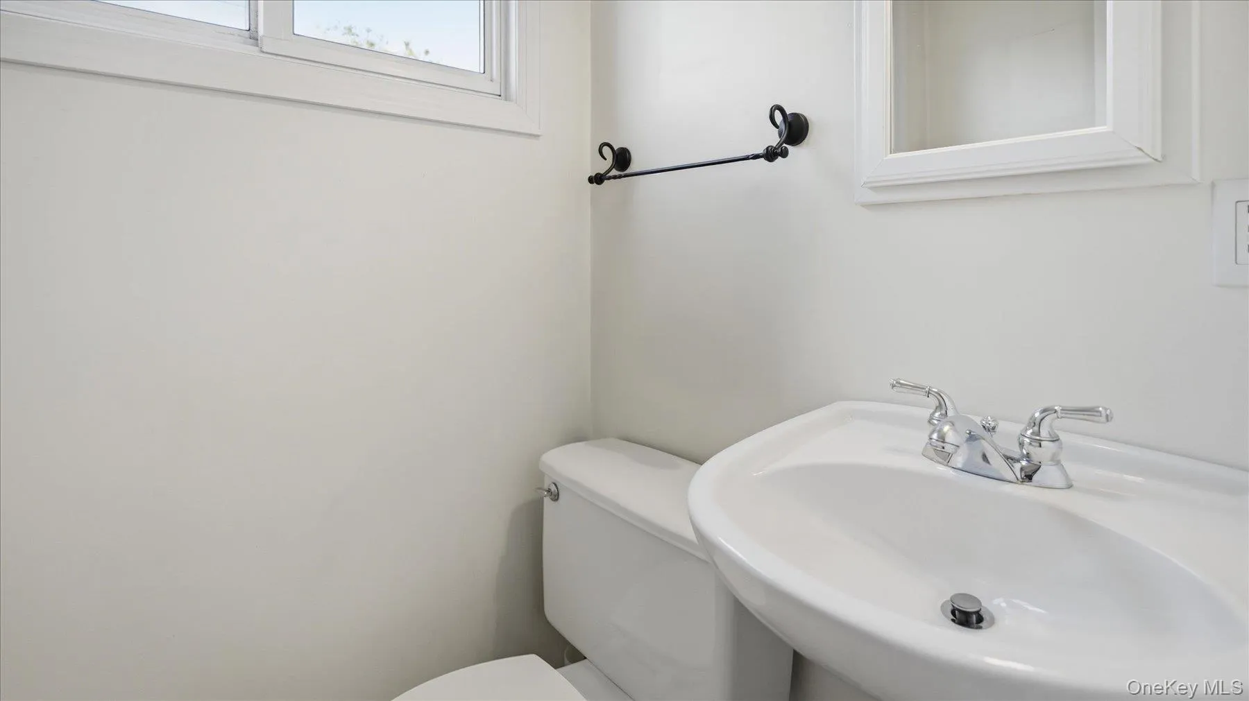 45 Margaret Road, Oyster Bay, NY, 3 Bedrooms Bedrooms, 6 Rooms Rooms,2 BathroomsBathrooms,Residential,For Rent,Margaret,0,1017398 45 Margaret Road, Oyster Bay, NY, 3 Bedrooms Bedrooms, 6 Rooms Rooms,2 BathroomsBathrooms,Residential,For Rent,Margaret,0,1017398