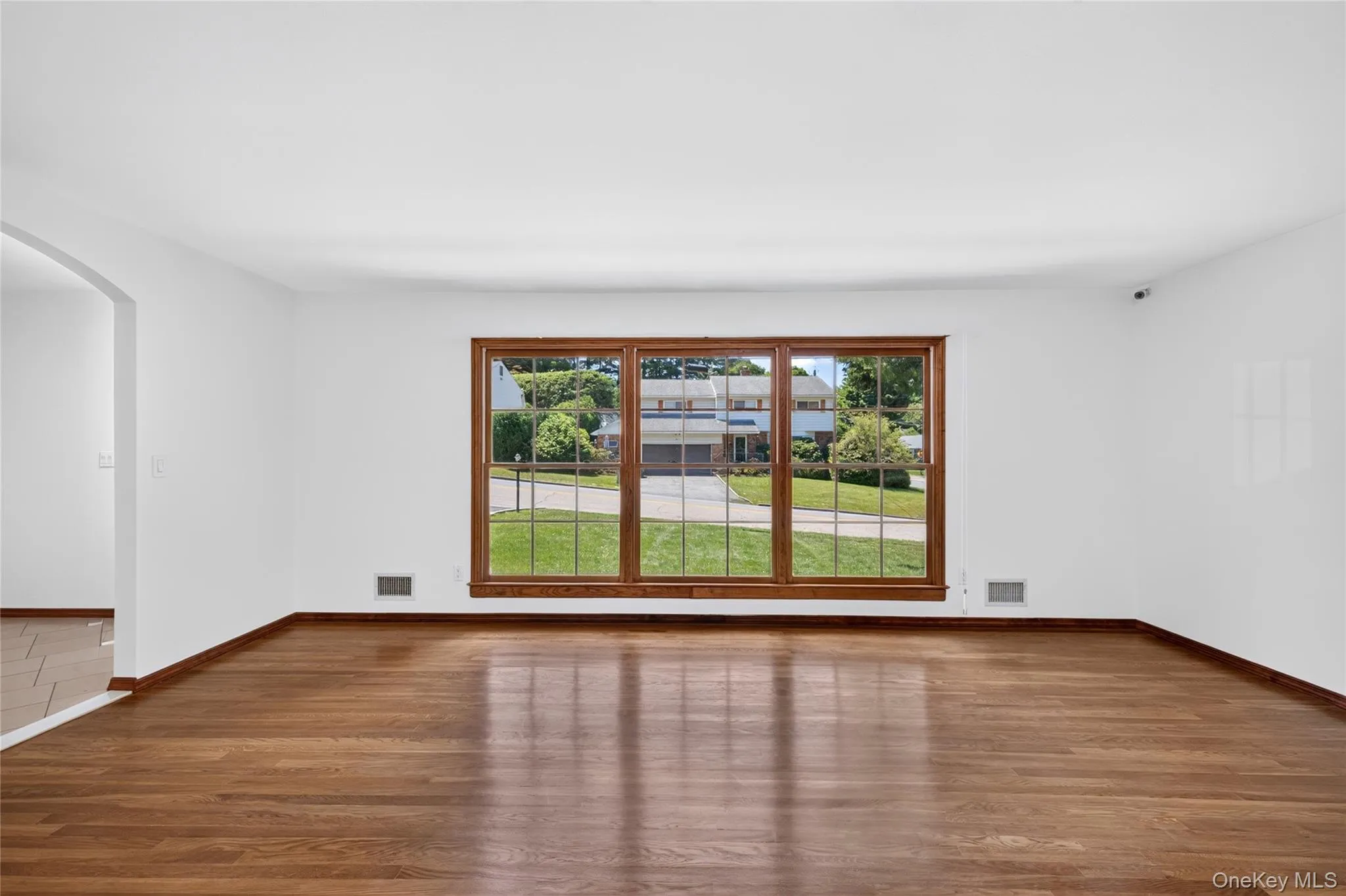 7 Overlook Road, Greenburgh, NY, 4 Bedrooms Bedrooms, 8 Rooms Rooms,3 BathroomsBathrooms,Residential,For Rent,Overlook,0,1017400 7 Overlook Road, Greenburgh, NY, 4 Bedrooms Bedrooms, 8 Rooms Rooms,3 BathroomsBathrooms,Residential,For Rent,Overlook,0,1017400