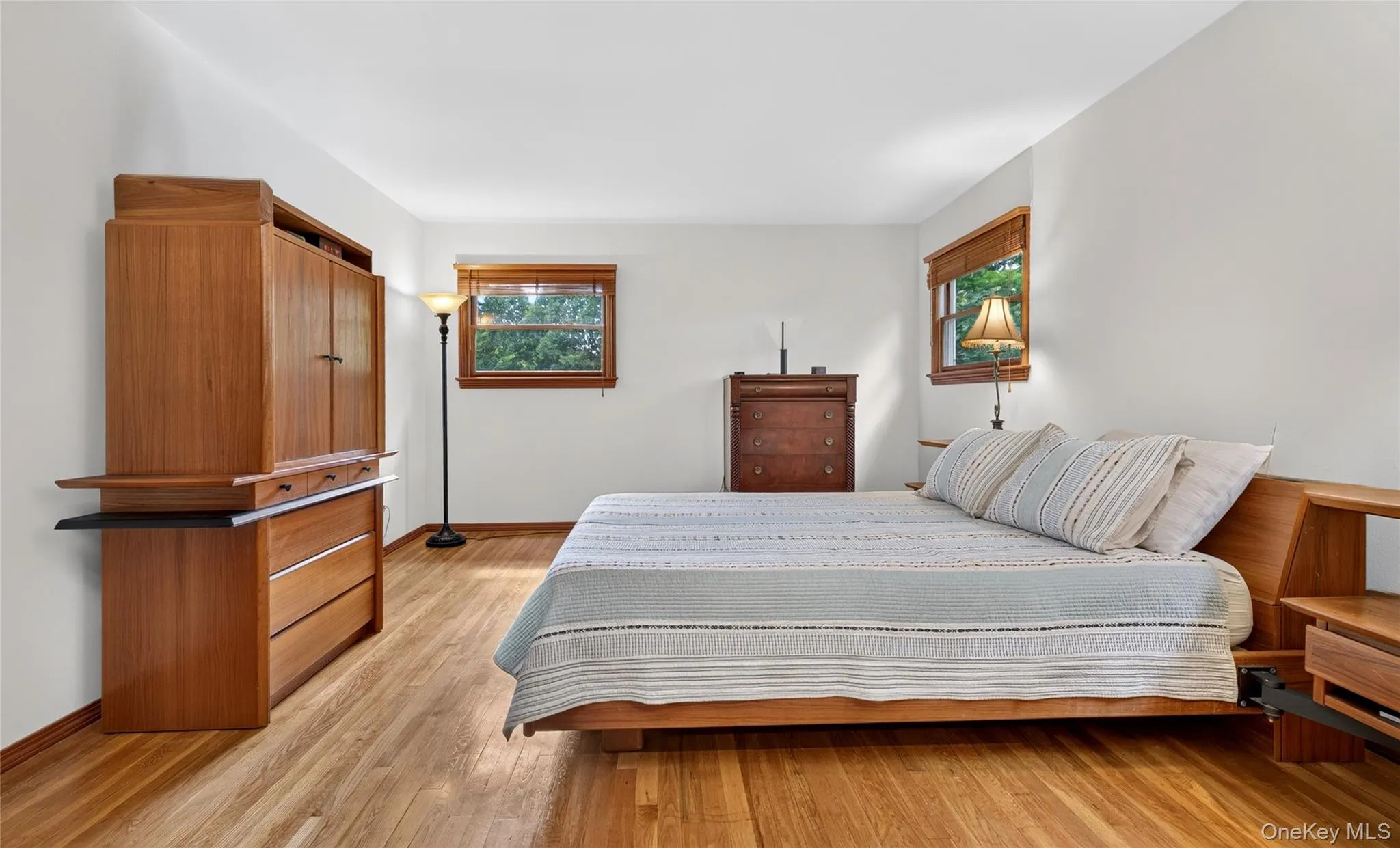 7 Overlook Road, Greenburgh, NY, 4 Bedrooms Bedrooms, 8 Rooms Rooms,3 BathroomsBathrooms,Residential,For Rent,Overlook,0,1017400 7 Overlook Road, Greenburgh, NY, 4 Bedrooms Bedrooms, 8 Rooms Rooms,3 BathroomsBathrooms,Residential,For Rent,Overlook,0,1017400