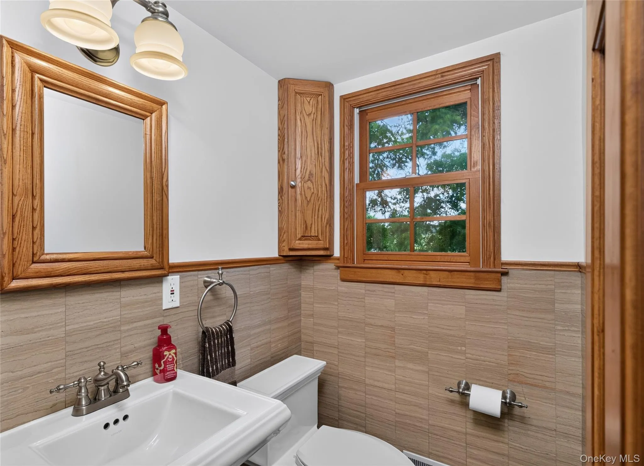 7 Overlook Road, Greenburgh, NY, 4 Bedrooms Bedrooms, 8 Rooms Rooms,3 BathroomsBathrooms,Residential,For Rent,Overlook,0,1017400 7 Overlook Road, Greenburgh, NY, 4 Bedrooms Bedrooms, 8 Rooms Rooms,3 BathroomsBathrooms,Residential,For Rent,Overlook,0,1017400