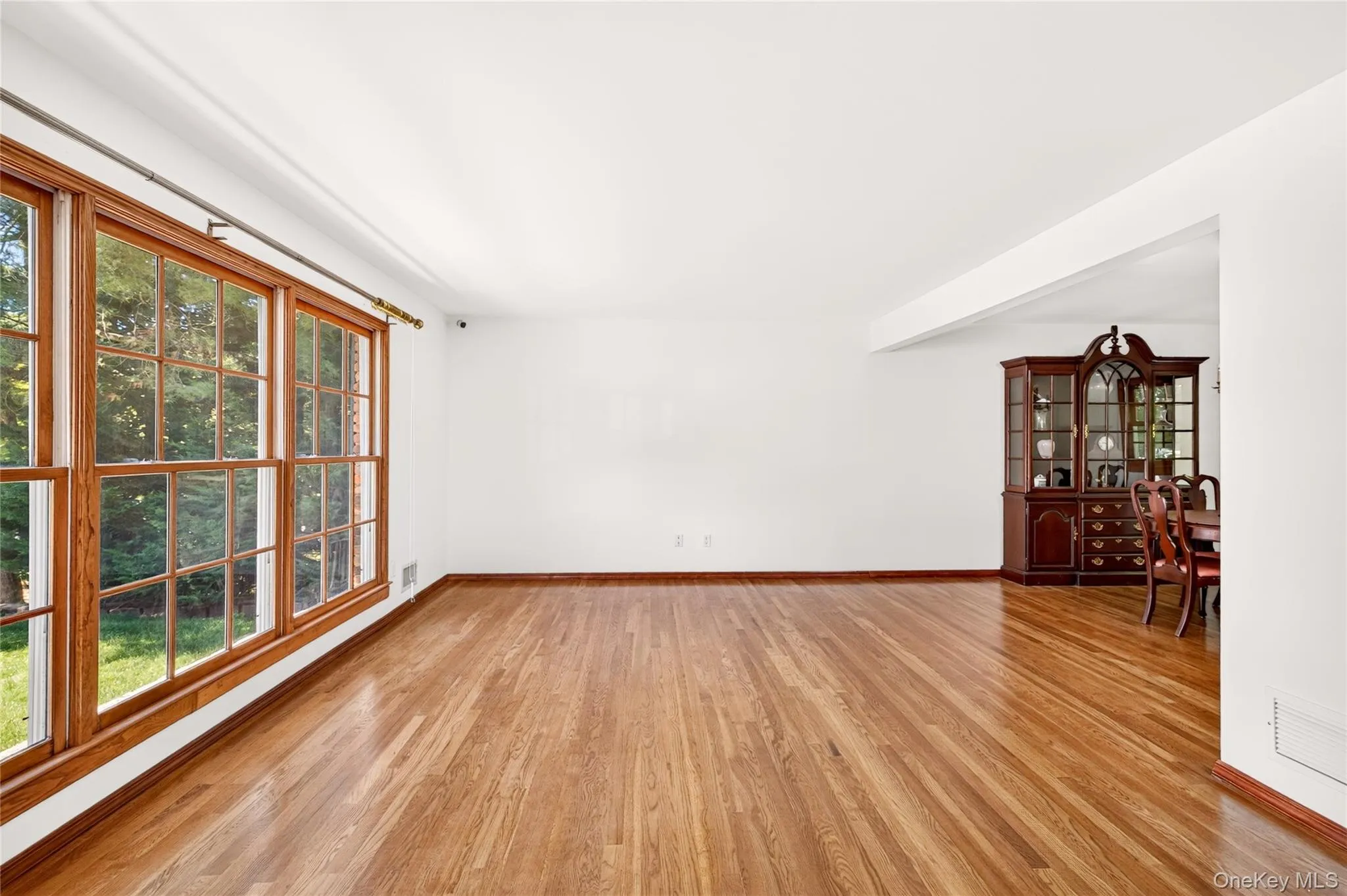 7 Overlook Road, Greenburgh, NY, 4 Bedrooms Bedrooms, 8 Rooms Rooms,3 BathroomsBathrooms,Residential,For Rent,Overlook,0,1017400 7 Overlook Road, Greenburgh, NY, 4 Bedrooms Bedrooms, 8 Rooms Rooms,3 BathroomsBathrooms,Residential,For Rent,Overlook,0,1017400