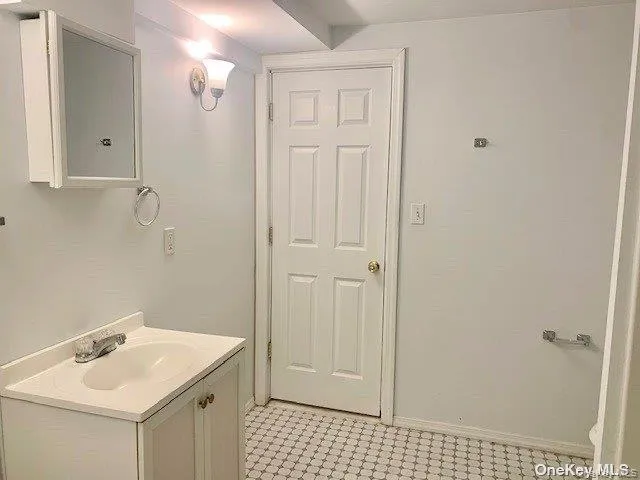 735 Penn Street, Long Beach, NY, 1 Bedroom Bedrooms, 4 Rooms Rooms,1 BathroomBathrooms,Residential Lease,For Rent,Penn,0,1017402 735 Penn Street, Long Beach, NY, 1 Bedroom Bedrooms, 4 Rooms Rooms,1 BathroomBathrooms,Residential Lease,For Rent,Penn,0,1017402