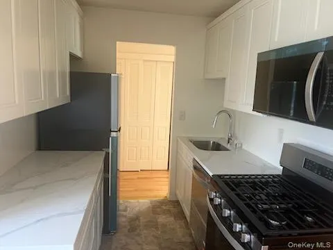 101 Middletown, Orangetown, NY, 2 Bedrooms Bedrooms, 4 Rooms Rooms,1 BathroomBathrooms,Residential Lease,For Rent,Middletown,0,1017403 101 Middletown, Orangetown, NY, 2 Bedrooms Bedrooms, 4 Rooms Rooms,1 BathroomBathrooms,Residential Lease,For Rent,Middletown,0,1017403