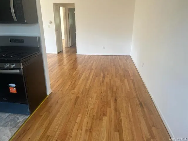 101 Middletown, Orangetown, NY, 2 Bedrooms Bedrooms, 4 Rooms Rooms,1 BathroomBathrooms,Residential Lease,For Rent,Middletown,0,1017403 101 Middletown, Orangetown, NY, 2 Bedrooms Bedrooms, 4 Rooms Rooms,1 BathroomBathrooms,Residential Lease,For Rent,Middletown,0,1017403