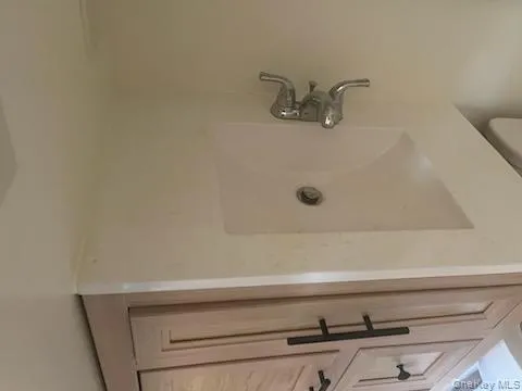 101 Middletown, Orangetown, NY, 2 Bedrooms Bedrooms, 4 Rooms Rooms,1 BathroomBathrooms,Residential Lease,For Rent,Middletown,0,1017403 101 Middletown, Orangetown, NY, 2 Bedrooms Bedrooms, 4 Rooms Rooms,1 BathroomBathrooms,Residential Lease,For Rent,Middletown,0,1017403