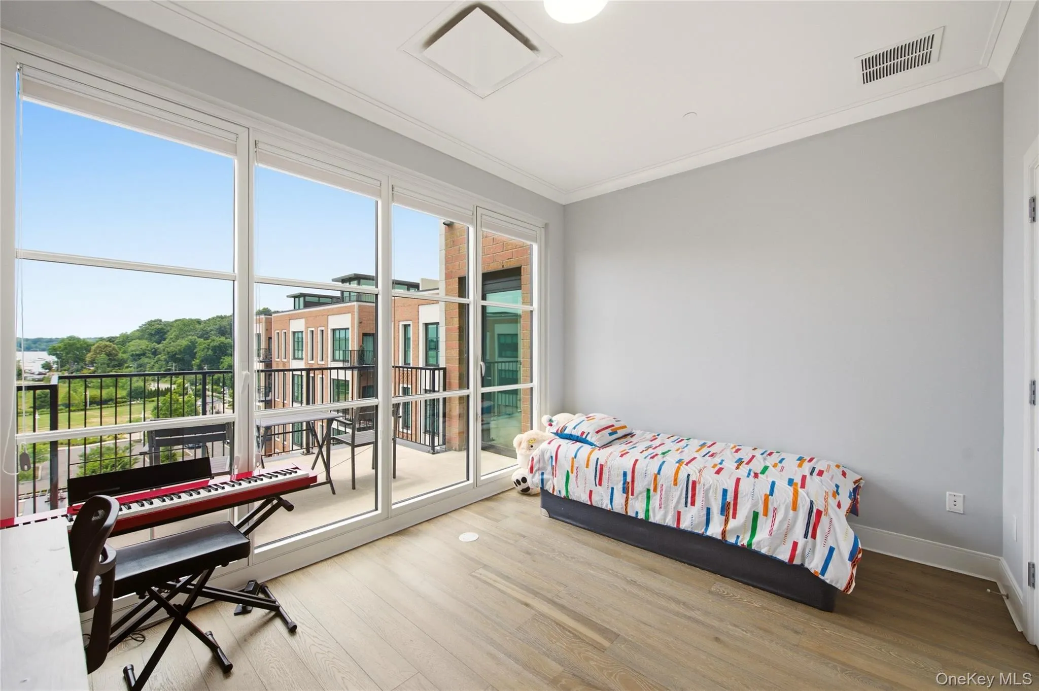 100 Garvies Point Road, Oyster Bay, NY, 3 Bedrooms Bedrooms, 6 Rooms Rooms,3 BathroomsBathrooms,Residential,For Rent,Garvies Point,0,KEY1017405 100 Garvies Point Road, Oyster Bay, NY, 3 Bedrooms Bedrooms, 6 Rooms Rooms,3 BathroomsBathrooms,Residential,For Rent,Garvies Point,0,KEY1017405